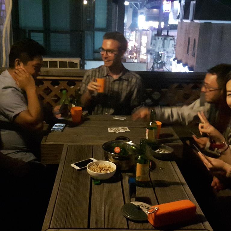 Comeinn Guesthouse Hongdae - Female Only Seul Zewnętrze zdjęcie