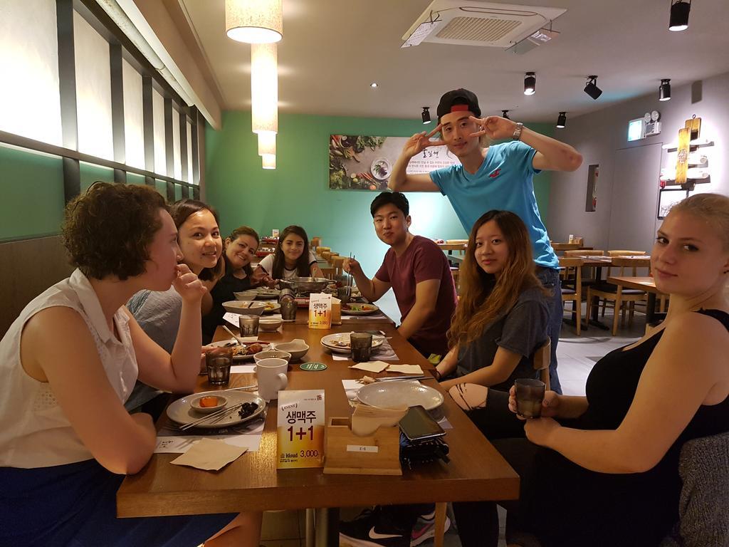 Comeinn Guesthouse Hongdae - Female Only Seul Zewnętrze zdjęcie