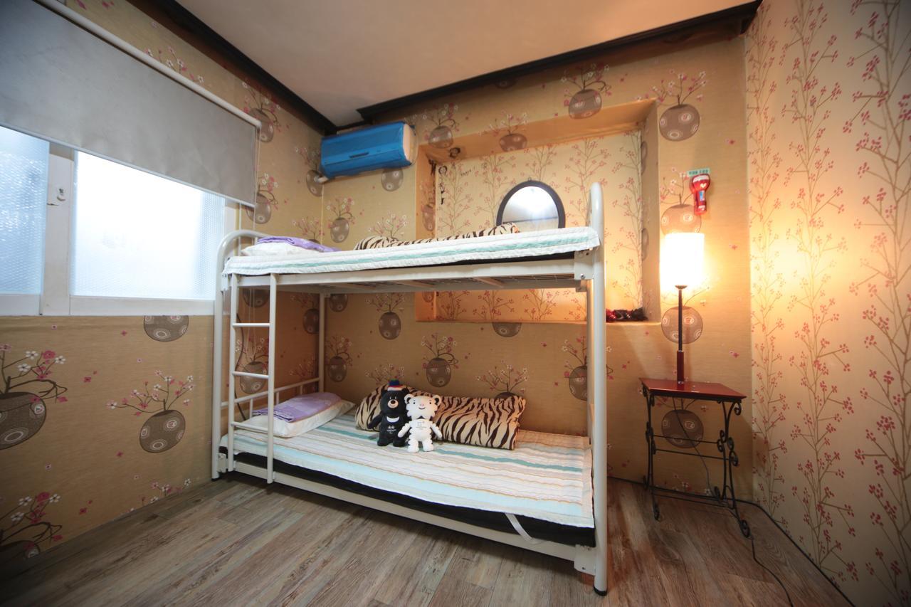 Comeinn Guesthouse Hongdae - Female Only Seul Zewnętrze zdjęcie