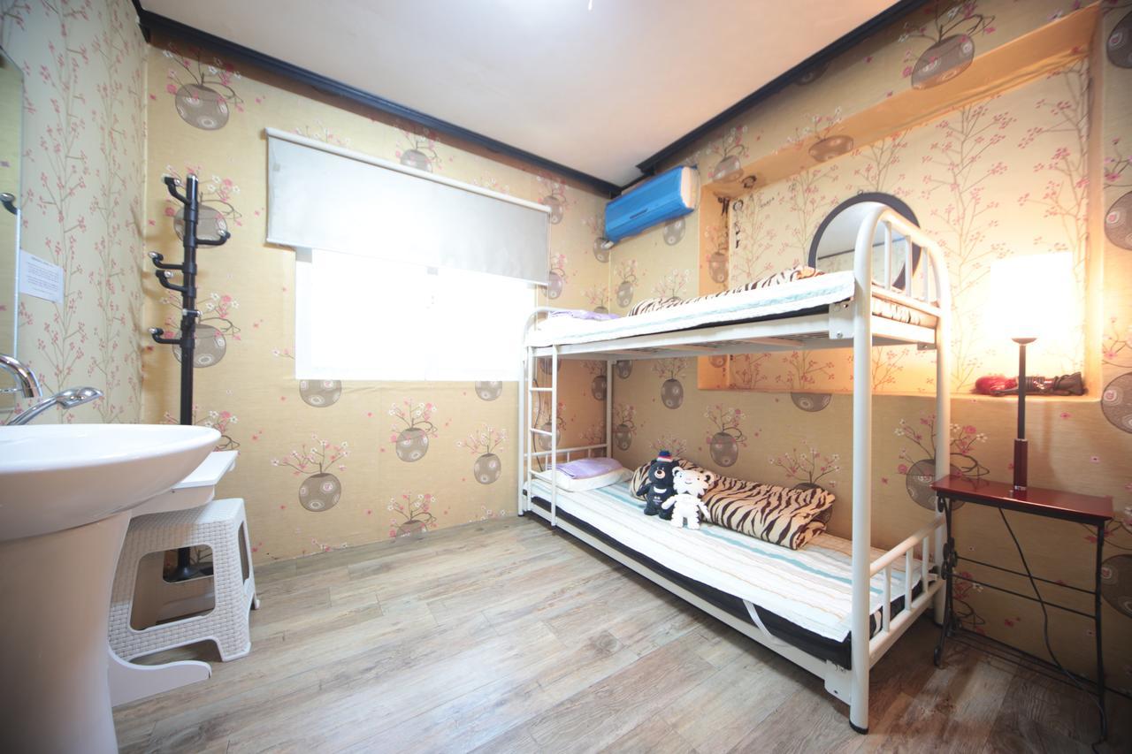 Comeinn Guesthouse Hongdae - Female Only Seul Zewnętrze zdjęcie