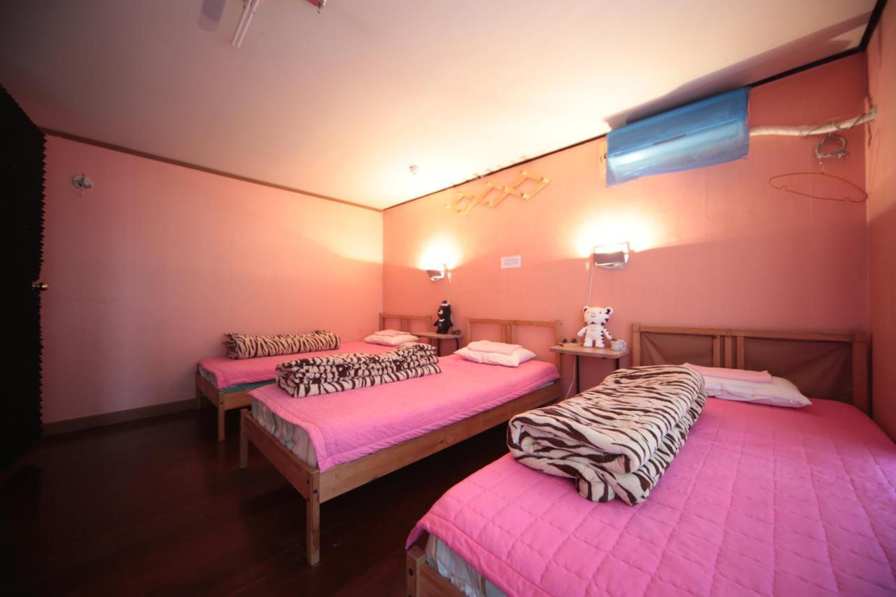 Comeinn Guesthouse Hongdae - Female Only Seul Zewnętrze zdjęcie