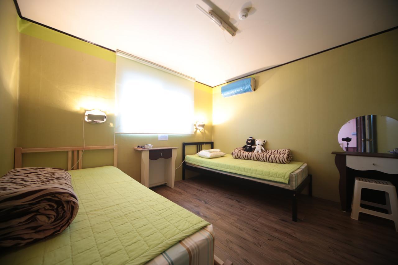 Comeinn Guesthouse Hongdae - Female Only Seul Zewnętrze zdjęcie